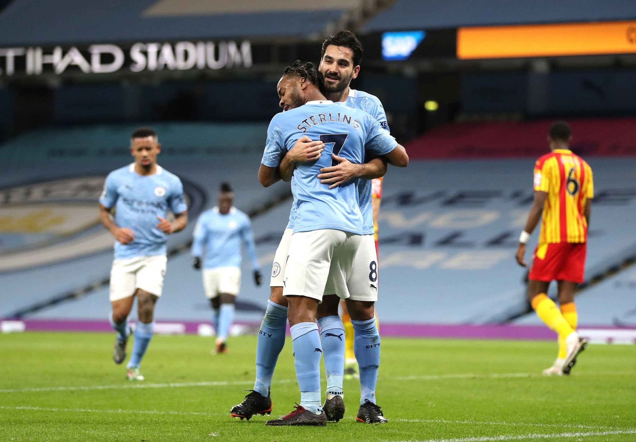 时刻挺身而 时刻挺身而